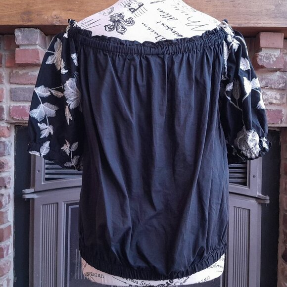 Who What Wear Embroidered Blouse NWT - Picture 2 of 4